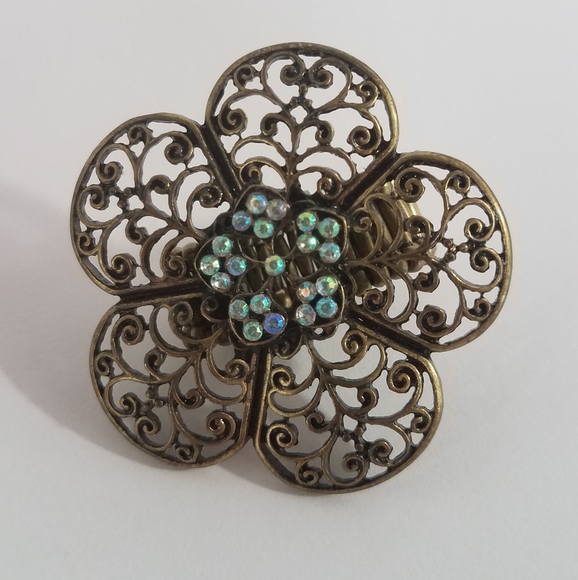 Jewelry - Flower stretchy ring